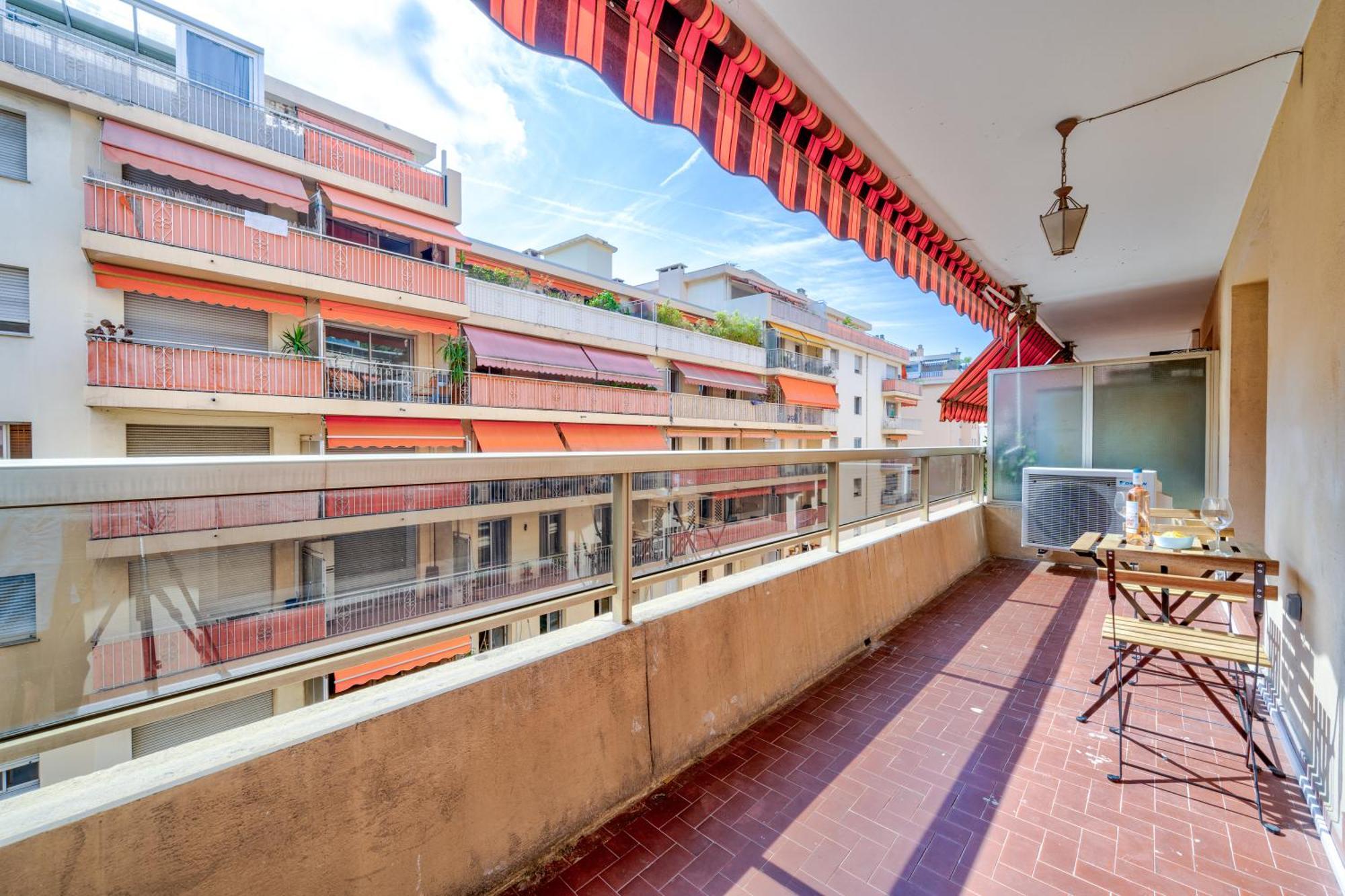 Near Old Town And Apartment Fully Renovated Niza Exterior foto
