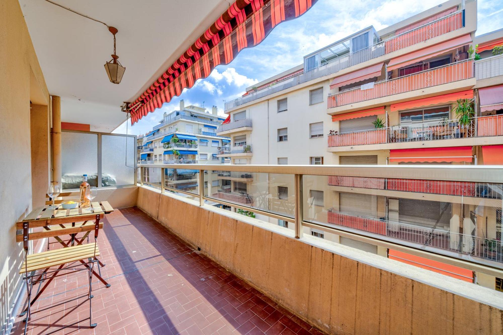 Near Old Town And Apartment Fully Renovated Niza Exterior foto